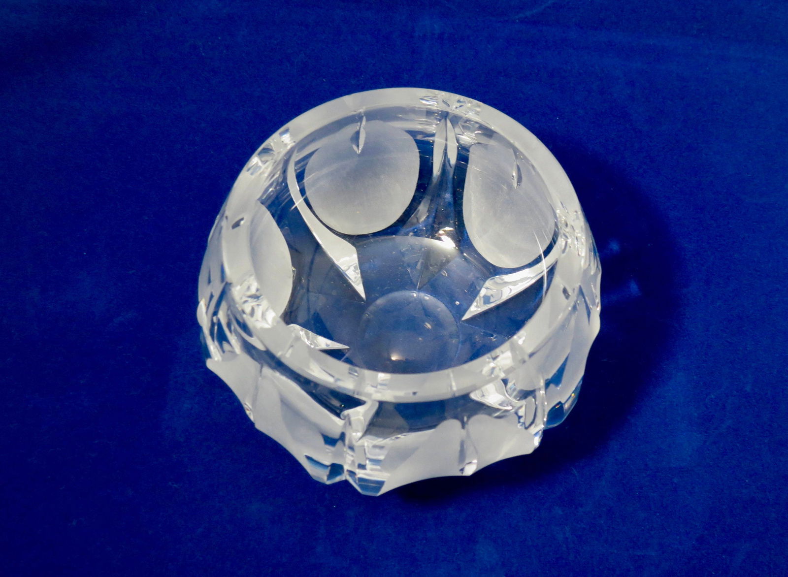 Vintage Etched Crystal Bowl - Duckwells