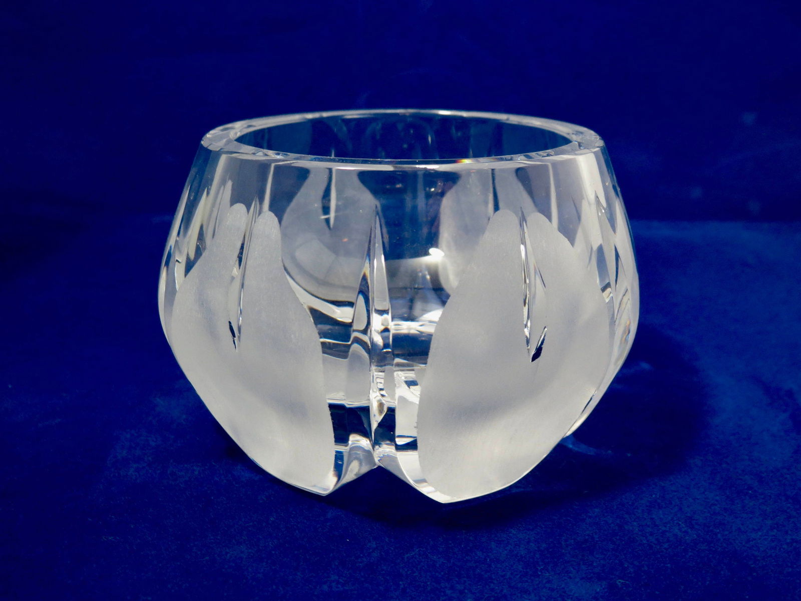Vintage Etched Crystal Bowl - Duckwells