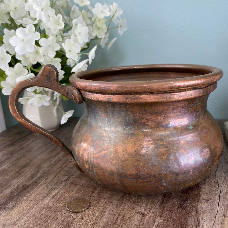 Vintage Hand Hammered Copper Pot - Duckwells