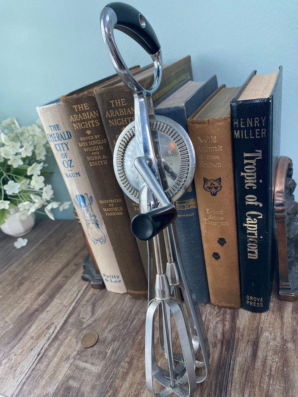 Vintage Hand Mixer - Duckwells