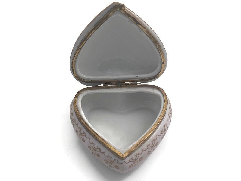 Vintage Heart Shaped Porcelain Trinket Box - Duckwells