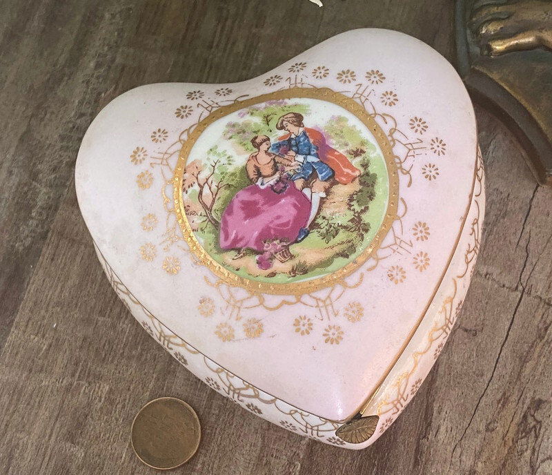 Vintage Heart Shaped Porcelain Trinket Box - Duckwells