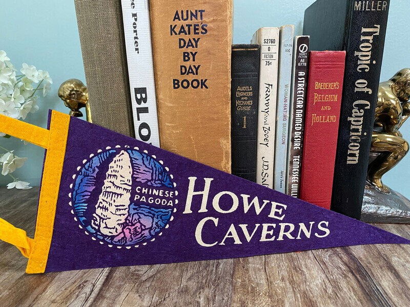 Vintage Howes Caverns Pennant - Duckwells