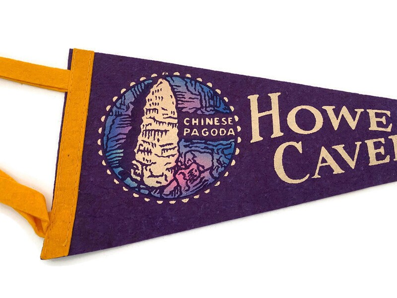 Vintage Howes Caverns Pennant - Duckwells