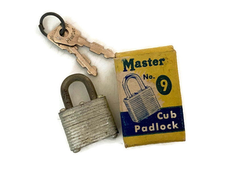 Vintage Master No. 9 Cub Padlock with Original Box and Keys - Duckwells