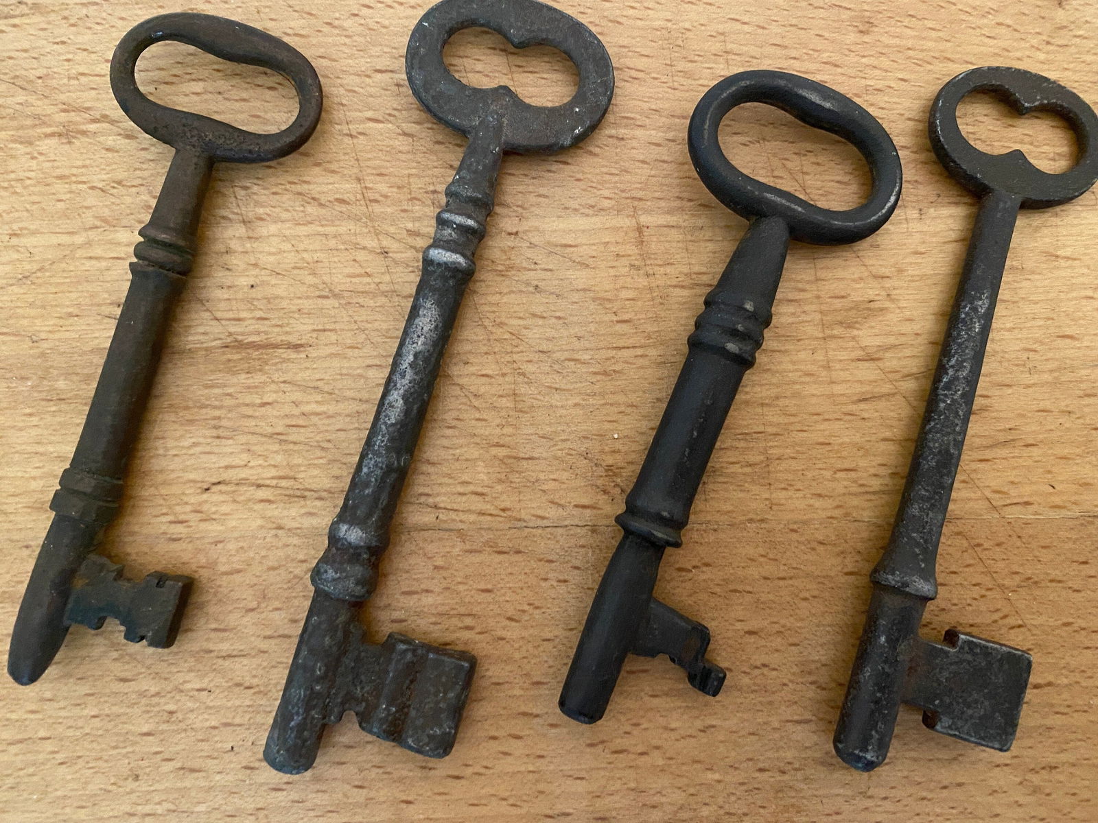 Vintage Old Skeleton Keys - Duckwells