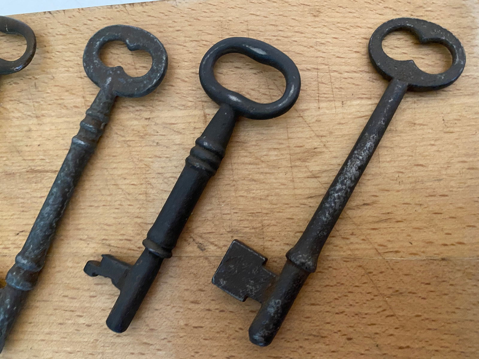 Vintage Old Skeleton Keys - Duckwells