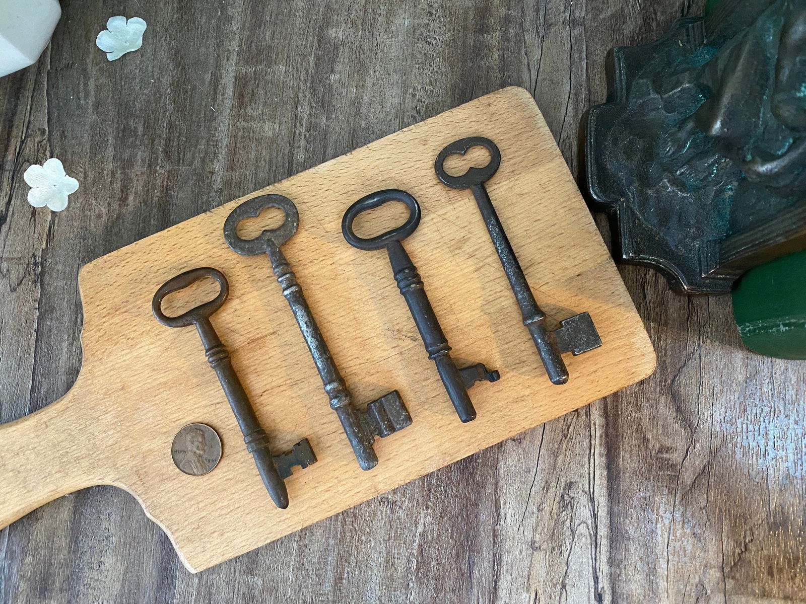 Vintage Old Skeleton Keys - Duckwells