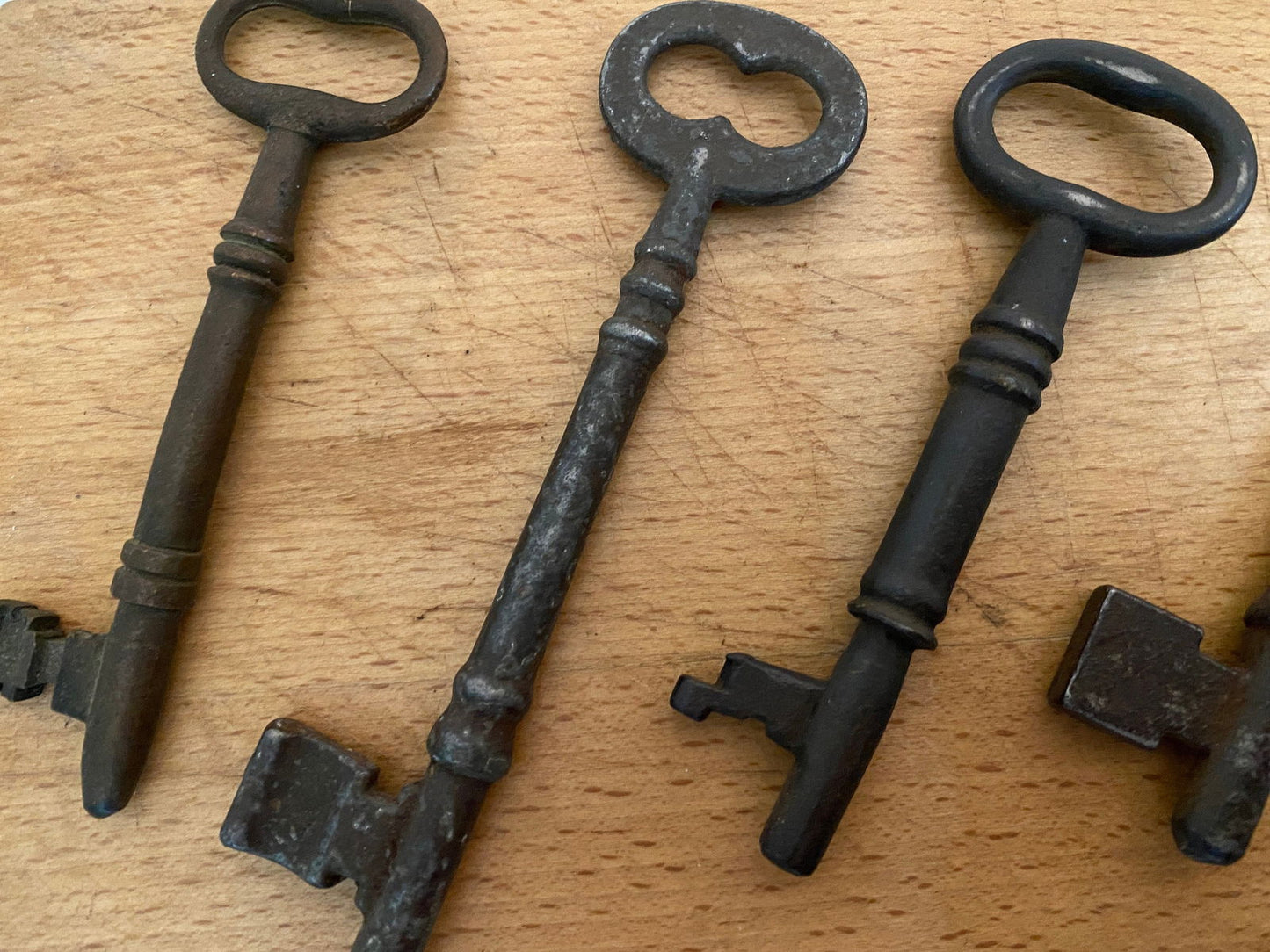 Vintage Old Skeleton Keys - Duckwells