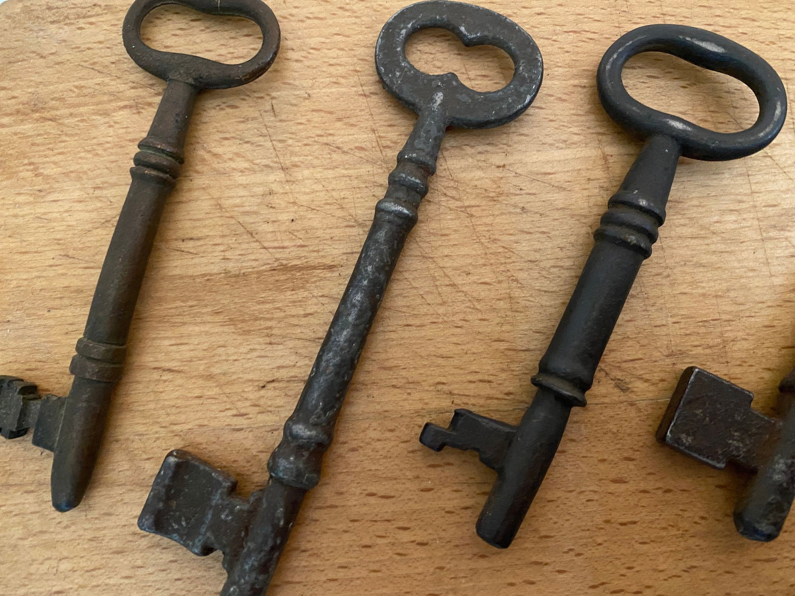 Vintage Old Skeleton Keys - Duckwells