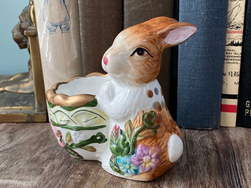 Vintage Rabbit Ceramic Figurine Egg Holder - Duckwells