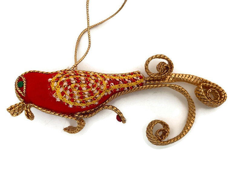 Vintage Red and Gold Birds Holiday Hanging Ornaments - Duckwells