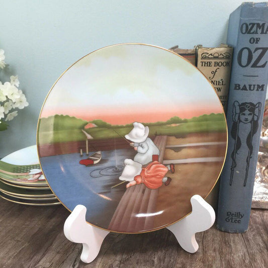 Vintage Royal Bayreuth Sun bonnet Babies Plates - set of 6 at Duckwells
