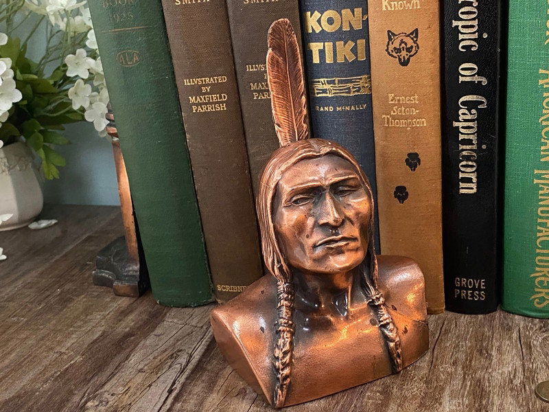 Vintage Shawmut  Native American Bust Figurine Collectible - Duckwells