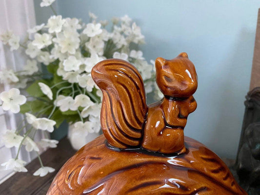 Vintage Squirrel and Nut Ceramic Jar - Duckwells