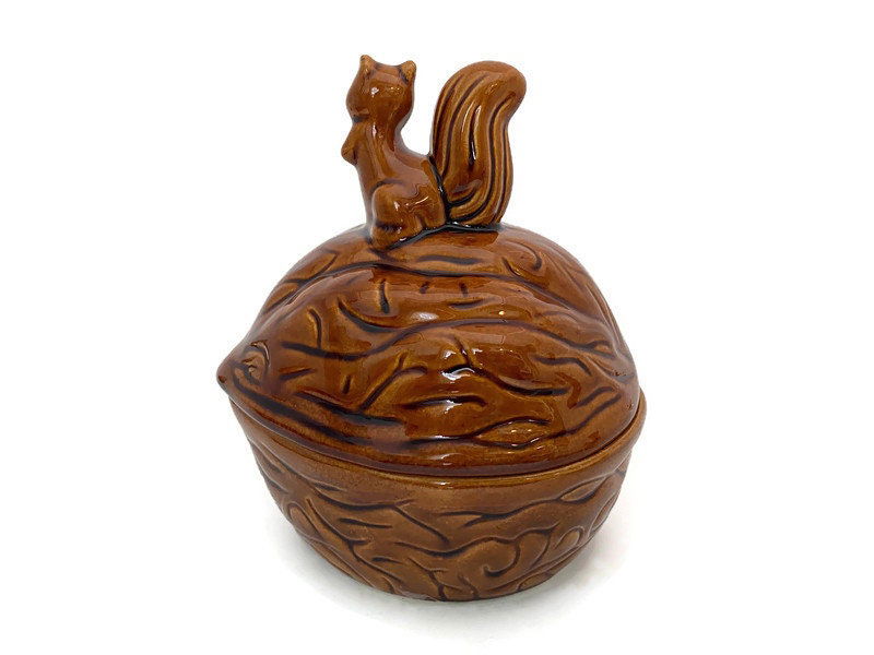 Vintage Squirrel and Nut Ceramic Jar - Duckwells