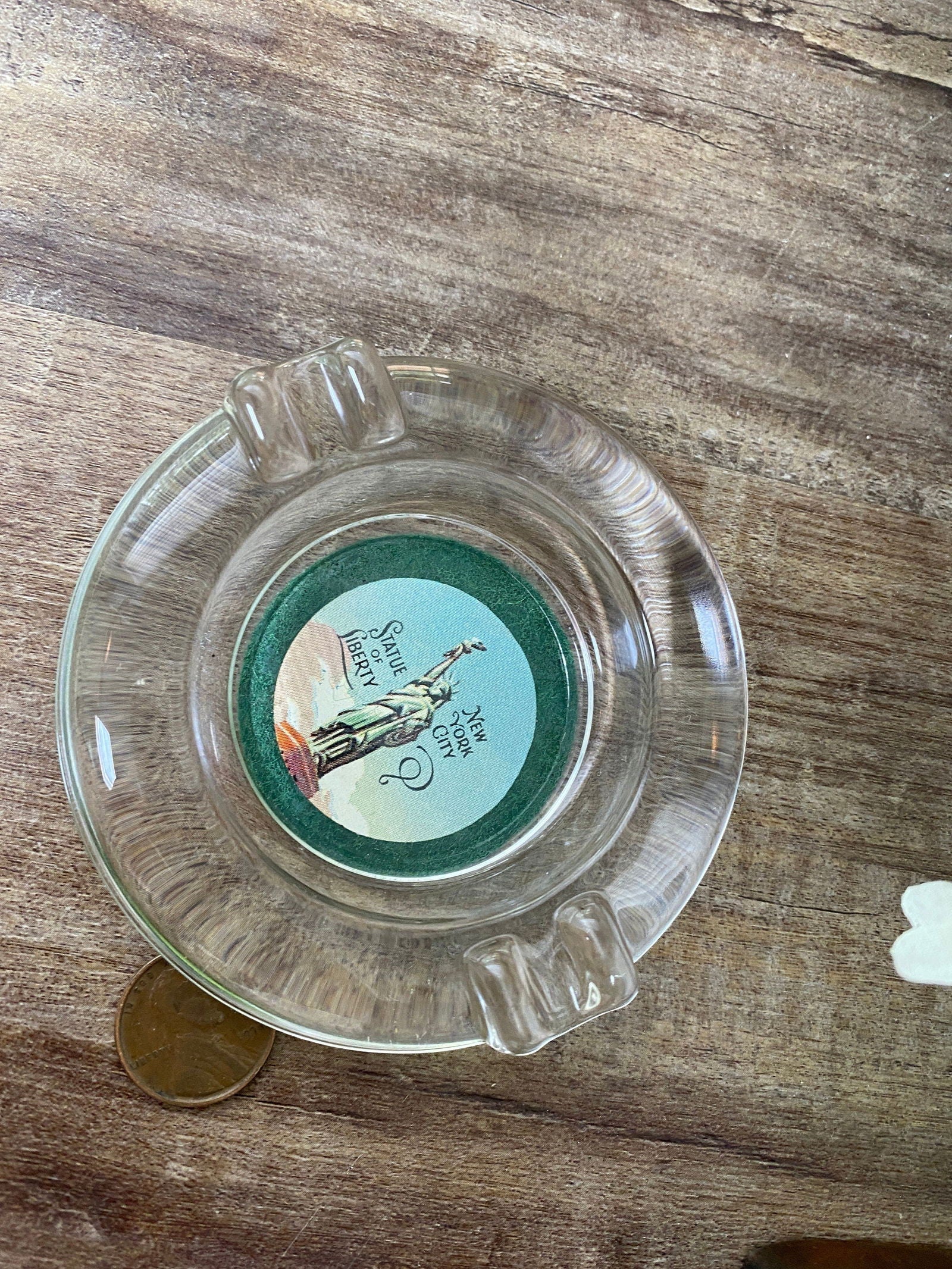 Vintage Statue of Liberty Glass Ashtray - Duckwells