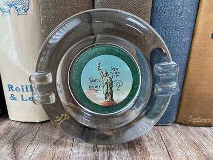 Vintage Statue of Liberty Glass Ashtray - Duckwells