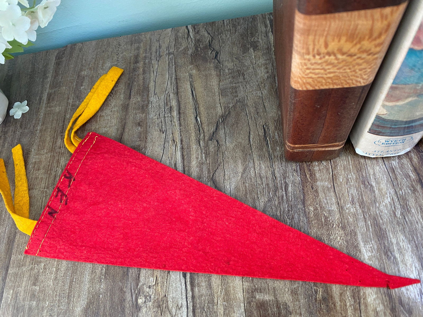 Vintage Wake Island Felt Pennant - Duckwells