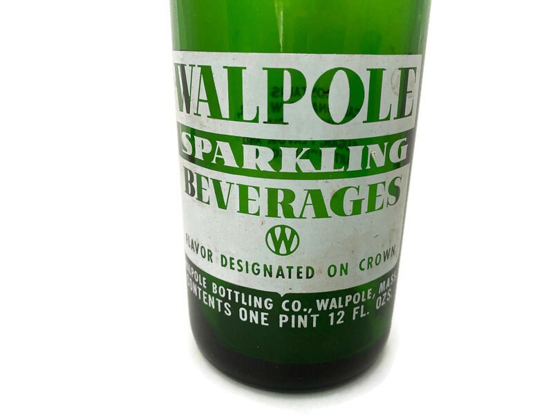Vintage Walpole Beverages Quart Bottle - Duckwells