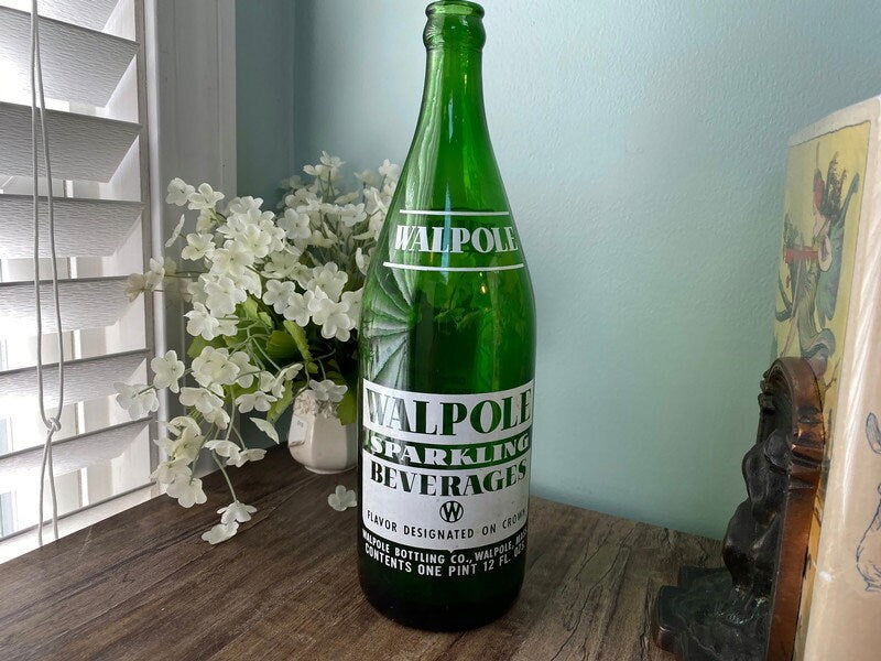 Vintage Walpole Beverages Quart Bottle - Duckwells