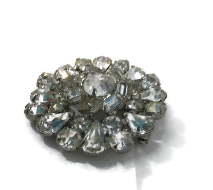 Vintage Weiss Rhinestone Brooch Pin - Duckwells