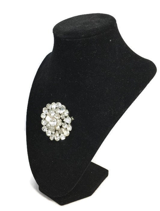Vintage Weiss Rhinestone Brooch Pin - Duckwells
