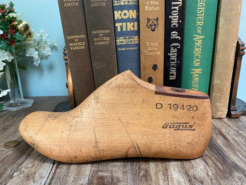 Vintage Wood Shoe Last – Size 7-1/2 C – GEBL Co Industrial Factory Mold #751