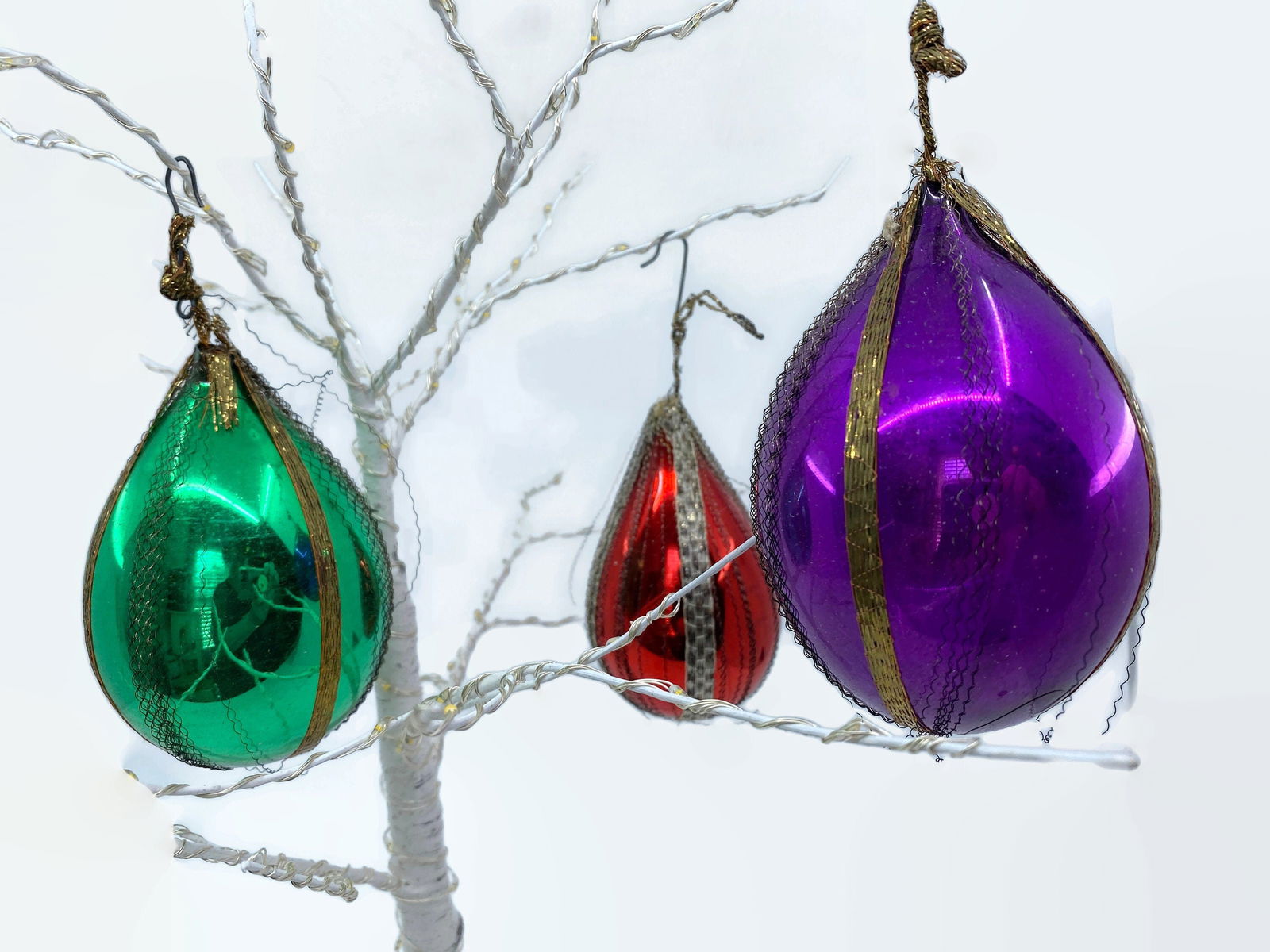 Vintage Wire Wrapped Christmas Glass Ornaments - Duckwells