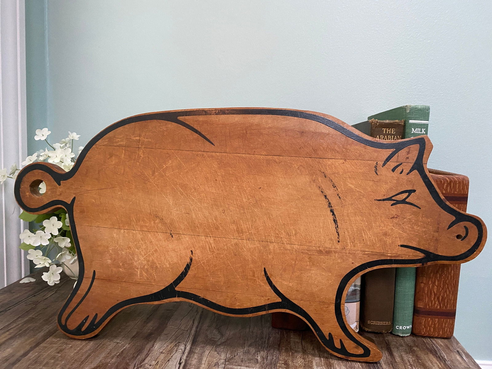 Vintage Wood Pig Cutting Board - Duckwells