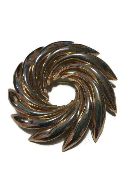 Vintage Wreath Pin - Duckwells