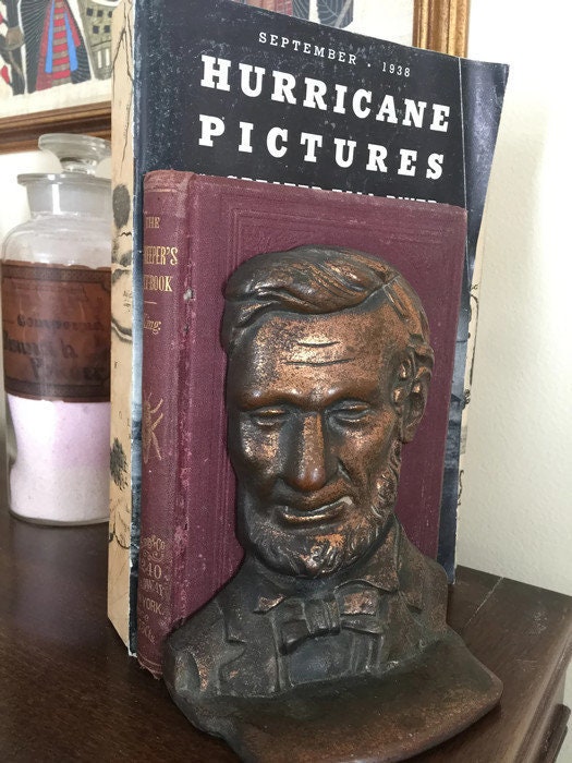 Antique Abe Lincoln Bookends, Abraham Lincoln, Presidential Collectible, Library Home Decor, Bookshelf Display, Office Decor, Cast Metal - Duckwells