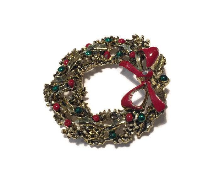 Christmas Wreath Pin - vintage. Women's Brooch, Red and Green Ornaments on Gold tone Wreath, Signed Gerrys, Holiday Jewelry, - Duckwells