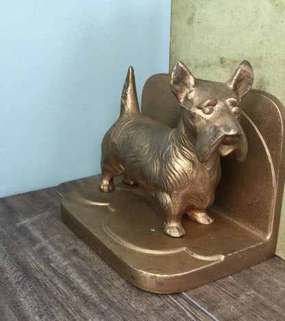 Vintage cast metal Scottie dog bookends,  terrier bookshelf display, pair book ends - Duckwells