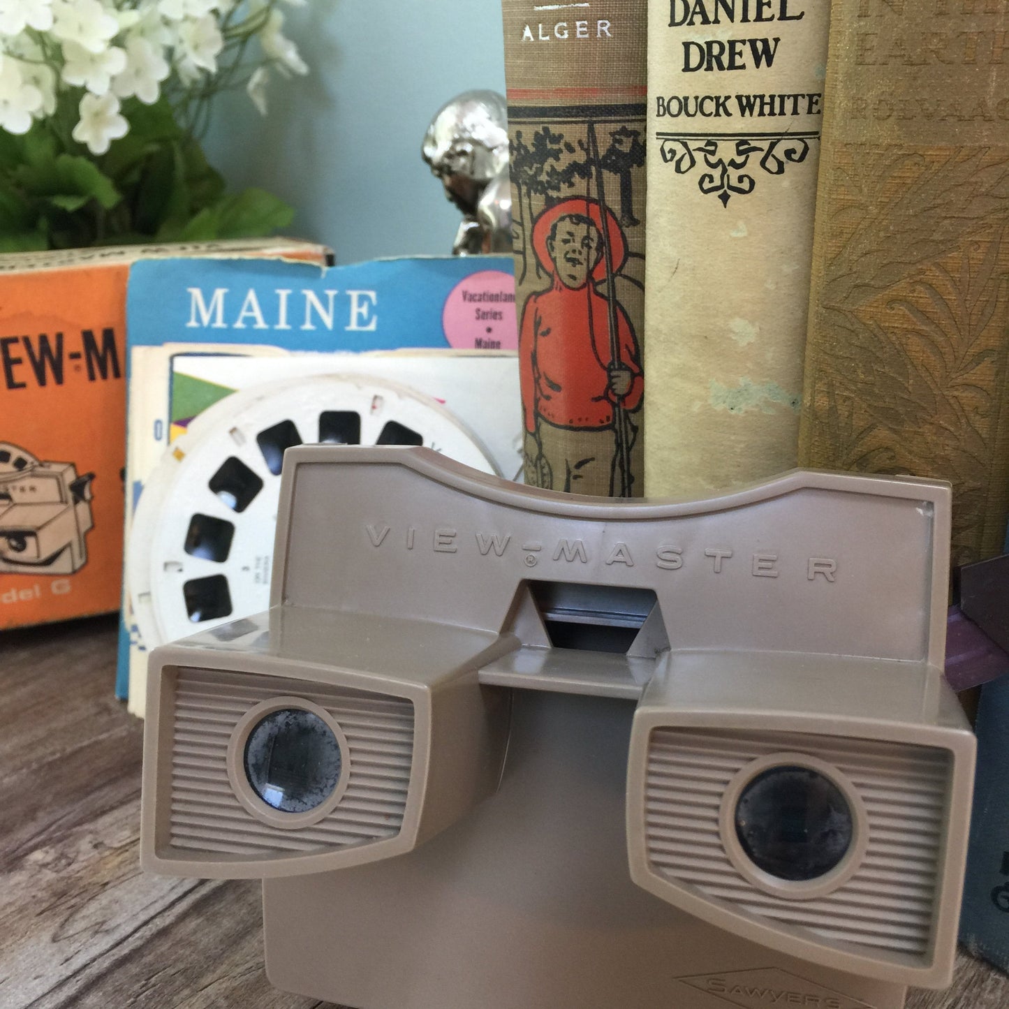 Vintage View Master with 20 Reels - Duckwells