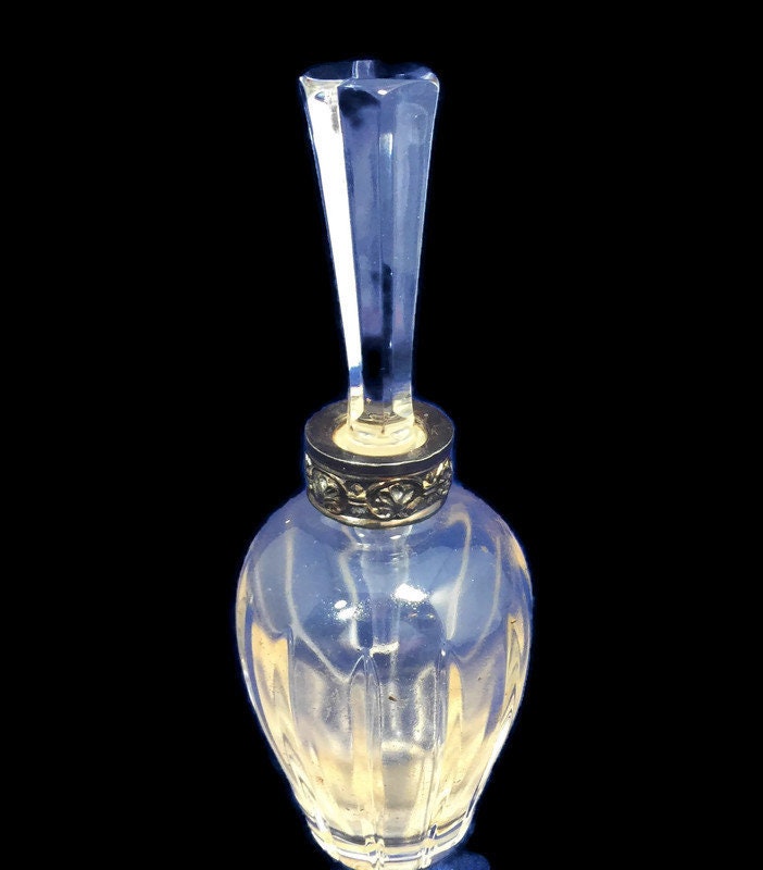 Vintage Crystal Perfume Bottle - Duckwells