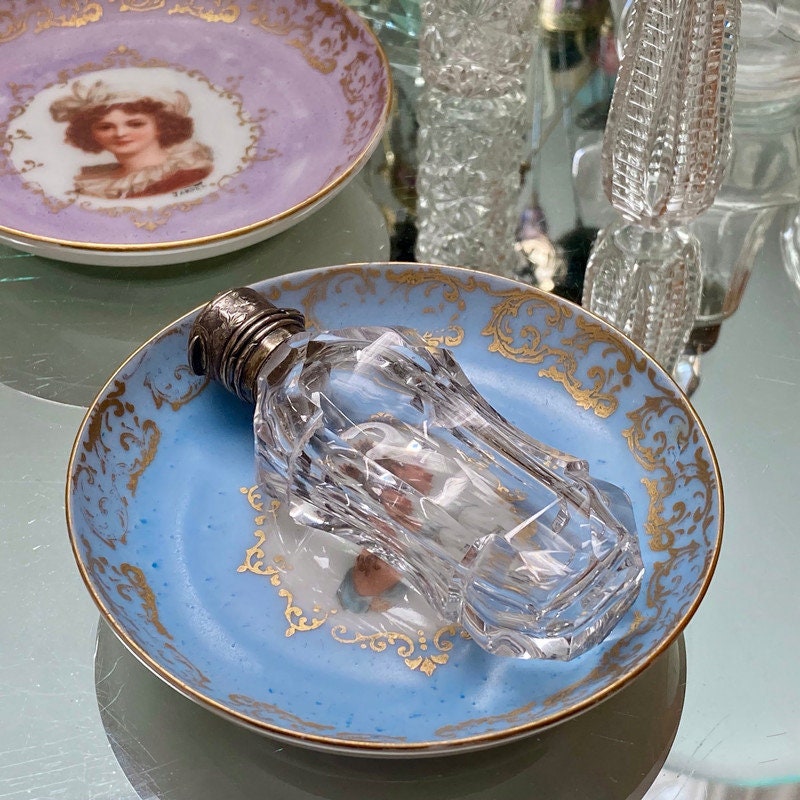 Antique German Porcelain Portrait Pin Dishes - Duckwells