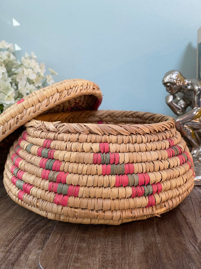 Vintage Sweetgrass Basket Artisan