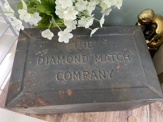 Antique Diamond Match Company Tin Metal Hinged Box