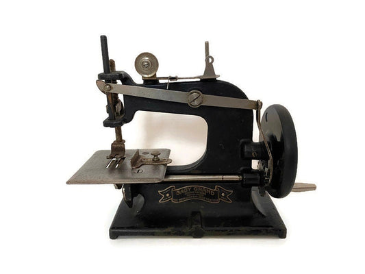 Vintage Baby Grand Toy Sewing Machine