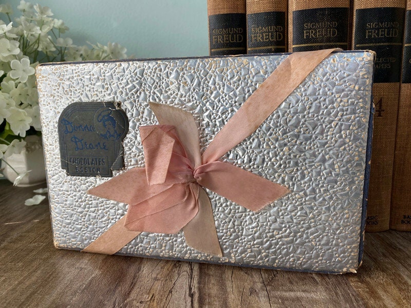 Antique Donna Deane Chocolate Box, Boston Candy Company